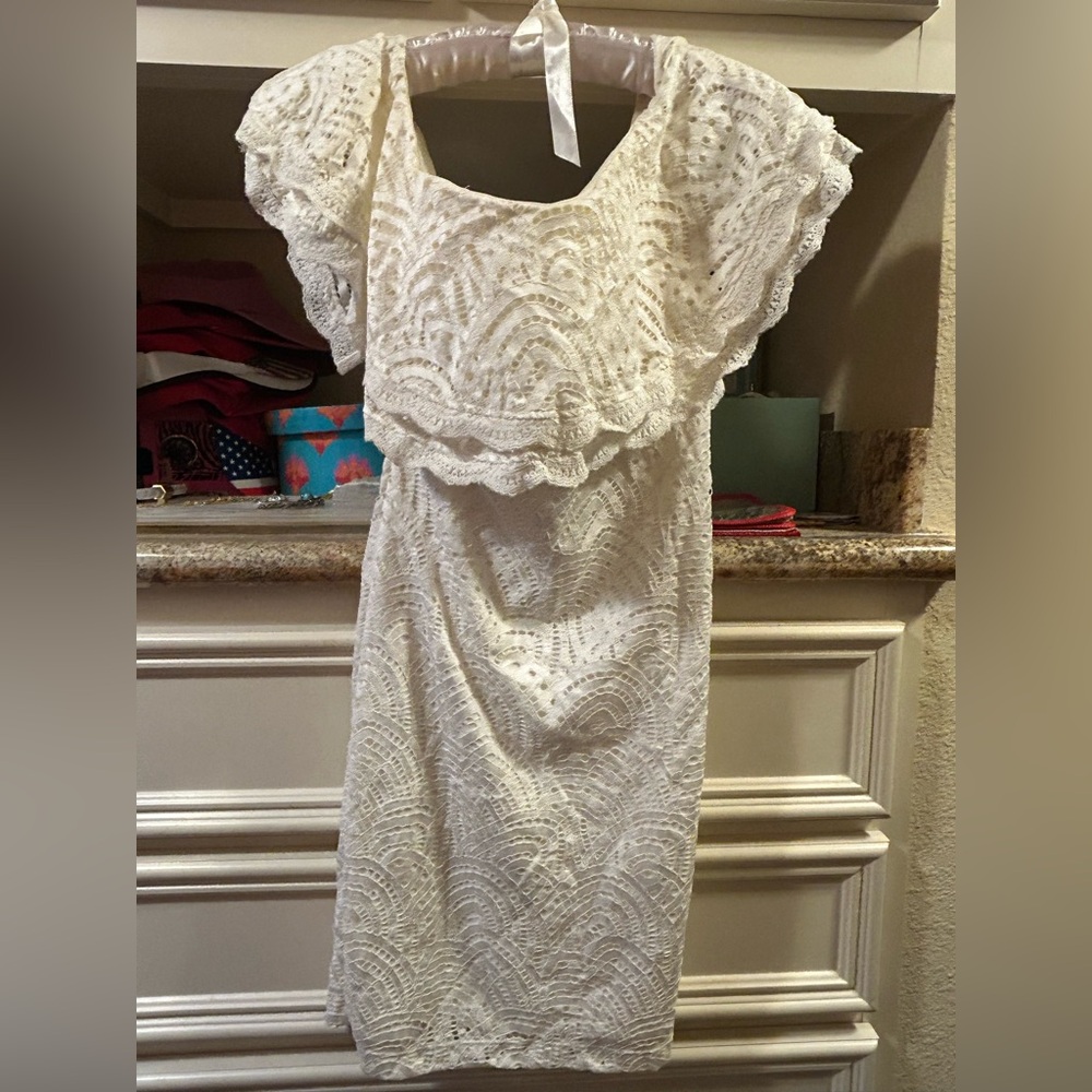 Elegant Lace Dress in white